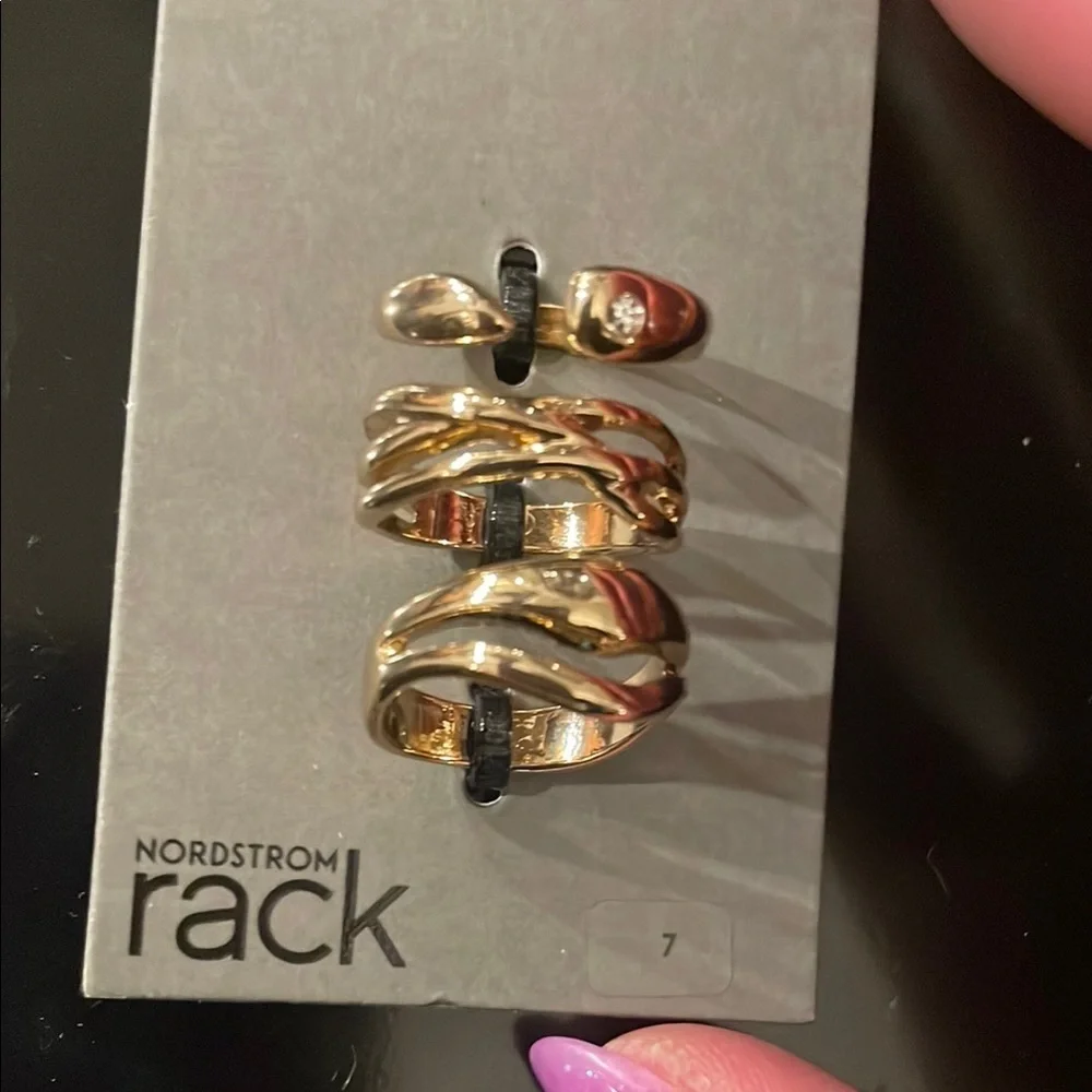 Nordstrom Rack Gold Rings Set - Picture 5 of 6